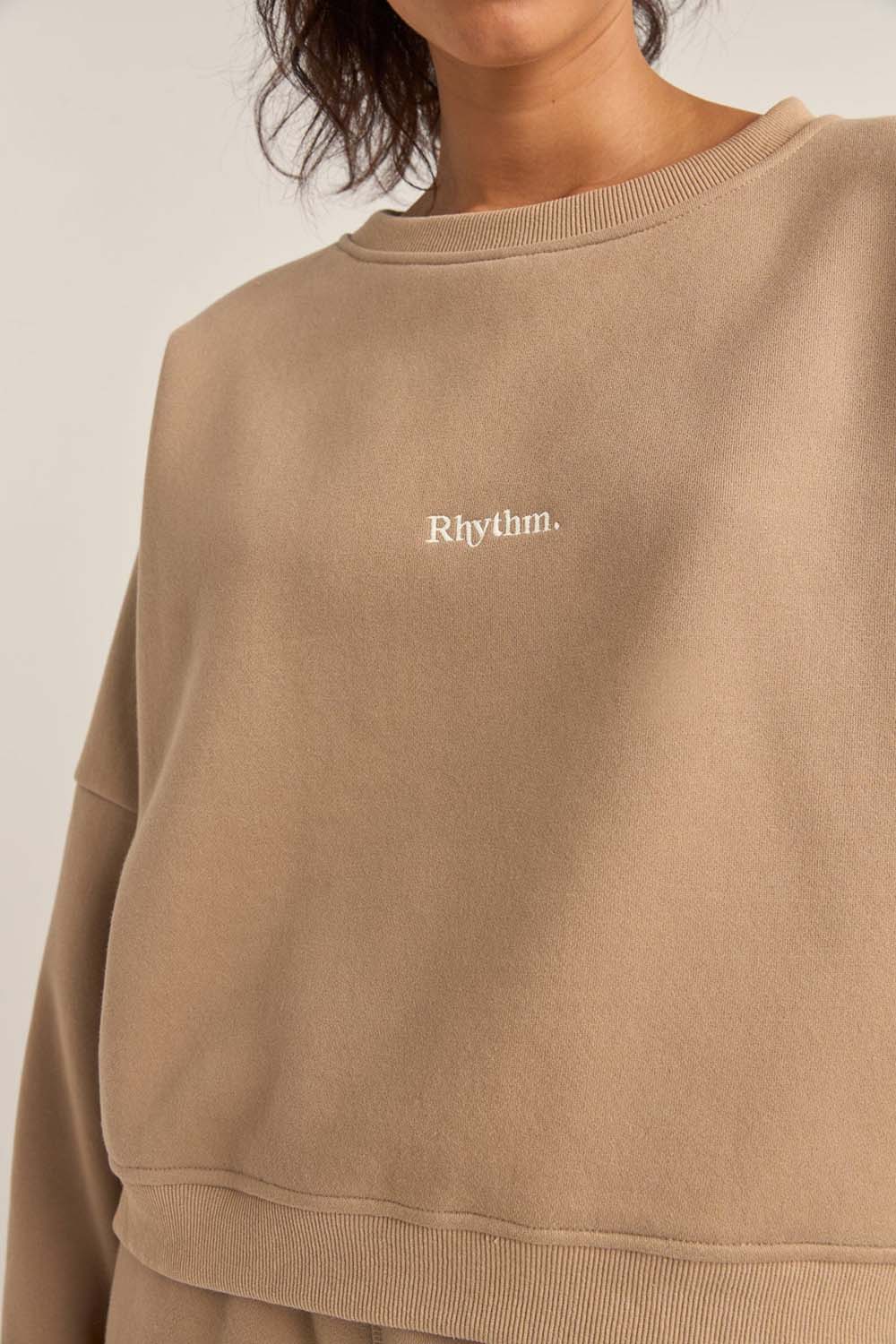 Rhythm - Logo Crew Neck Fleece - Taupe - Detail