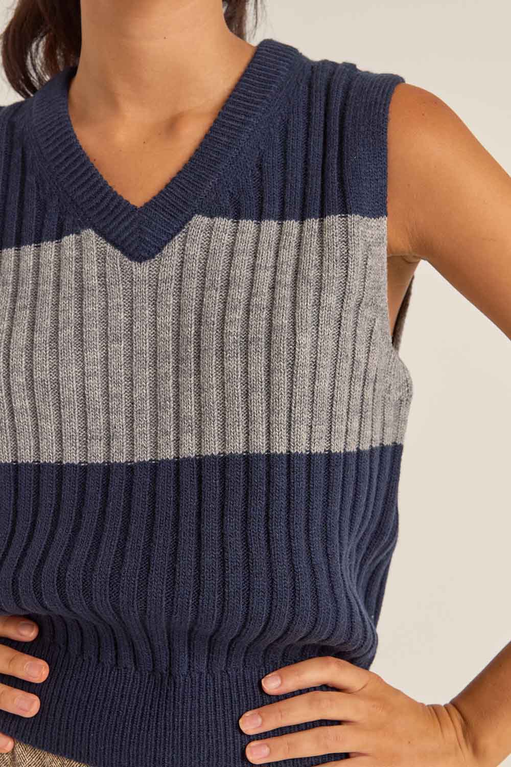 Rhythm - Gatwick Sweater Vest - Navy - Detail