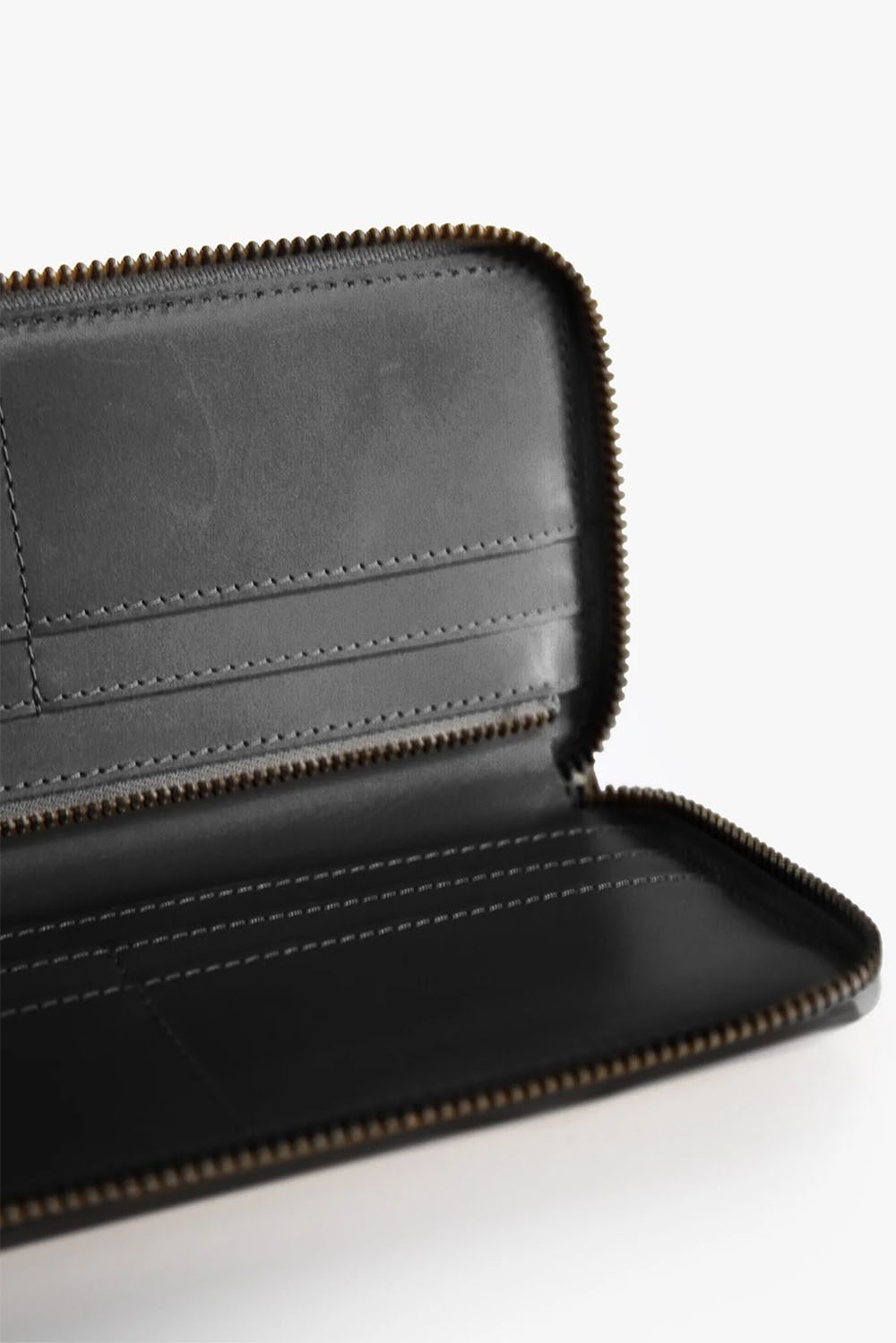 Able - Zip Around Wallet - Black - Detail