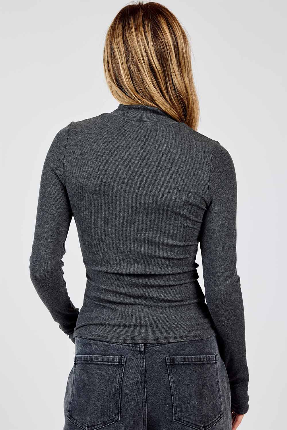 Sadie & Sage - Ronan Top w/ Thumbholes - Charcoal - Back